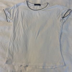 White Brandy Melville t-shirt :)